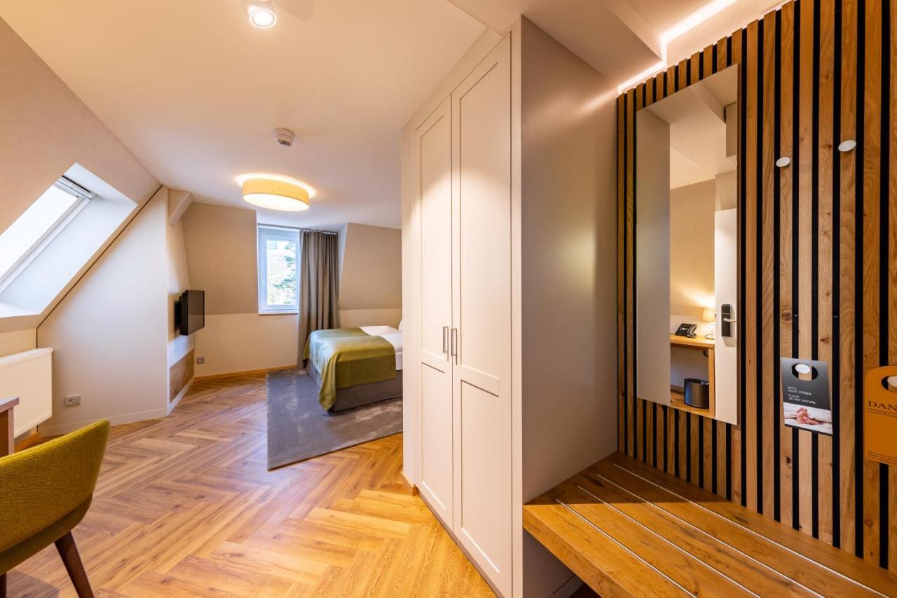 Parkhotel Gueldene Berge Weißenfels Esterno foto