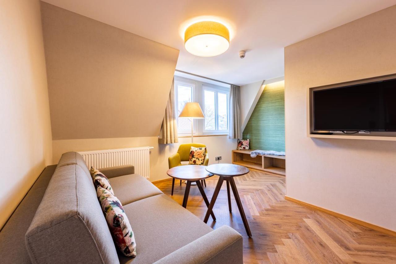 Parkhotel Gueldene Berge Weißenfels Esterno foto